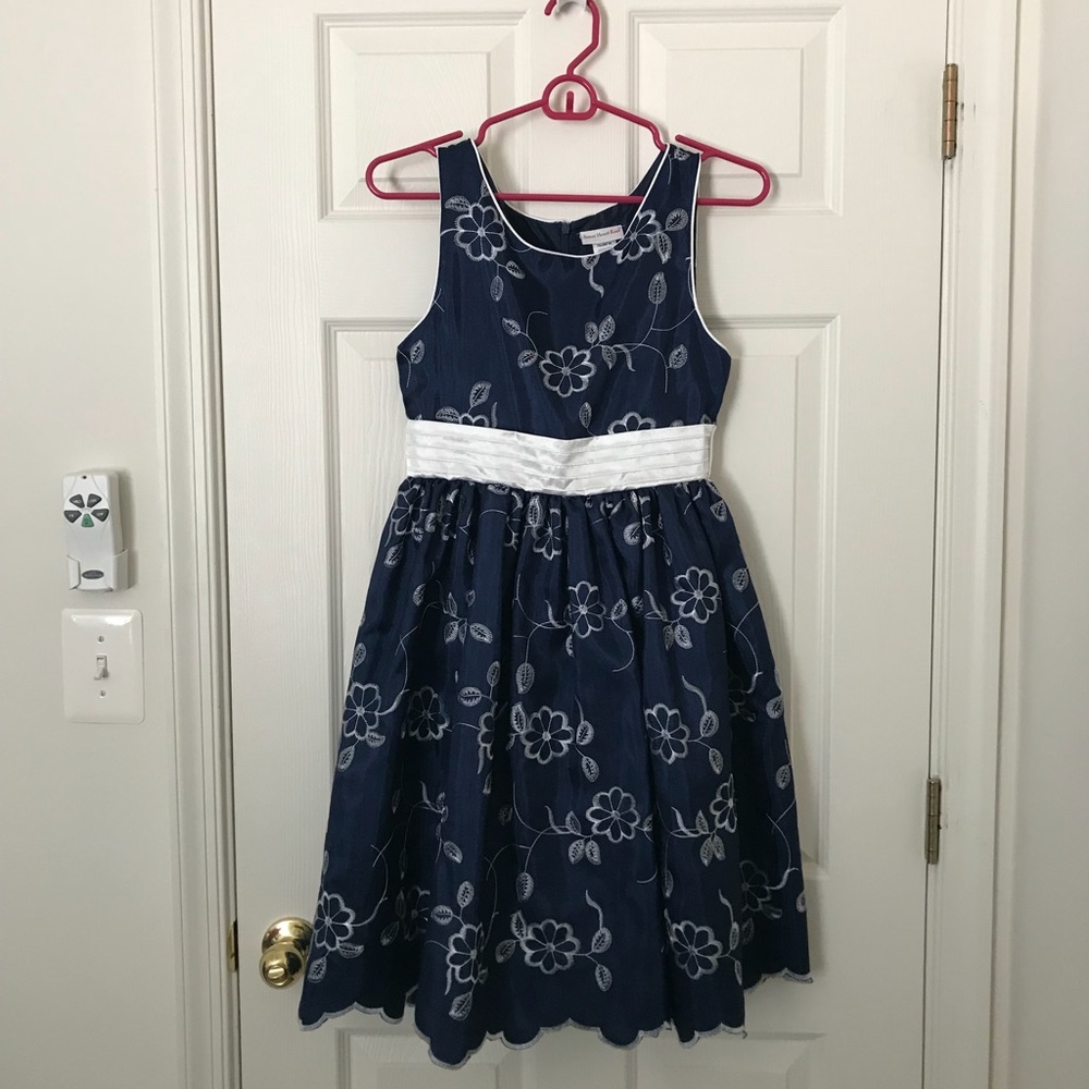 Girls party dress